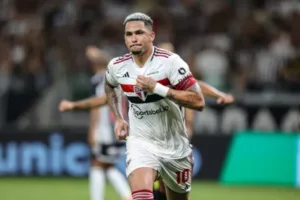 Luciano amplia contrato com o São Paulo até 2026: 'Identificação com o clube é enorme'
