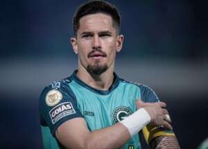 Presidente do Goiás nega interesse do Fortaleza em Tadeu