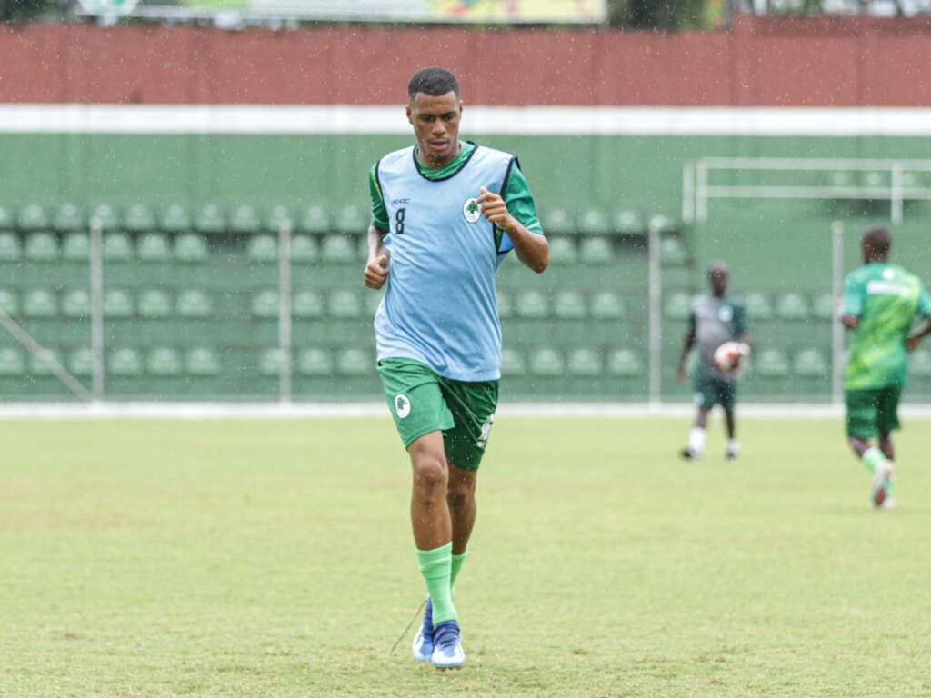 Carioca: Com bagagem em competições grandes, lateral se prepara para jogar pelo Boavista