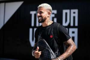 Carioca: Meia Paulinho resume a pré-temporada do Vasco de forma positiva