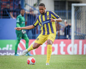 Carioca: Zagueiro do Madureira garante disposição contra o Vasco: 