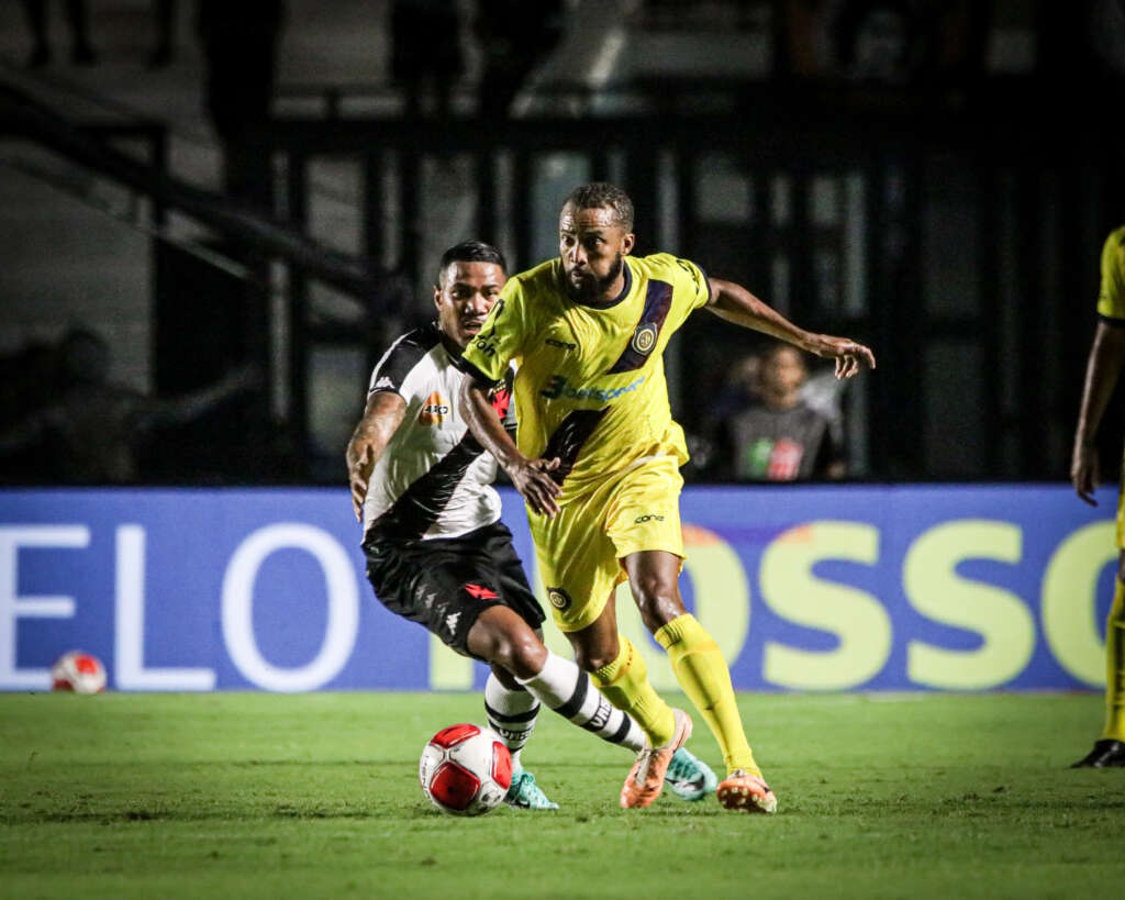 Carioca: Volante assegura que Madureira vai atrás do resultado positivo diante do Volta Redonda