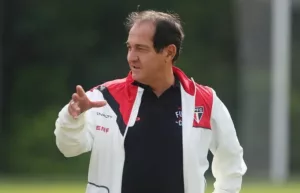 São Paulo renova com Muricy Ramalho, Milton Cruz e profissionais do futebol por mais 3 anos
