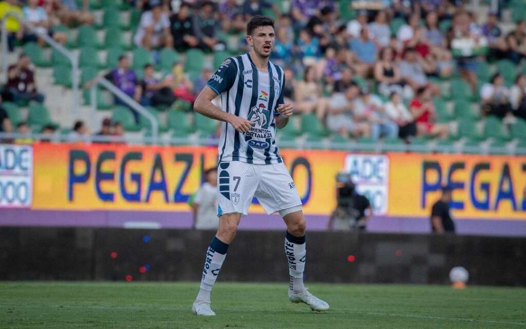 Paranaense: Athletico estuda contratação de centroavante argentino