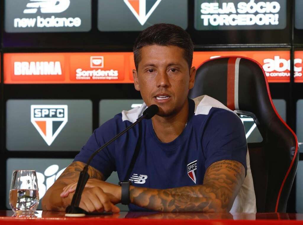 Carpini evita confirmar titulares do São Paulo