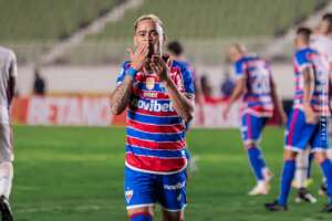 CEARENSE: Fortaleza goleia com hat-trick de Pikachu e segue 100%; Ferroviário vence 1ª