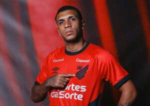 Petterson ansioso para estreia no Athletico: 