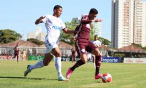 Comercial 1 x 1 Ferroviária - Com um a menos, Locomotiva segura empate no 'Come-Ferro'