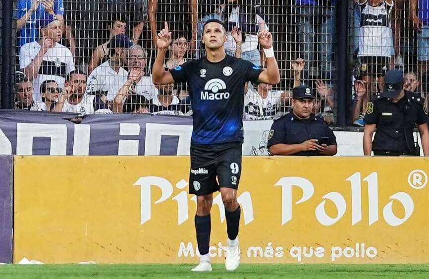 alex arce independiente rivadavia argentina