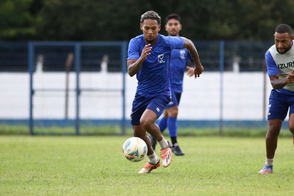 Paranaense: Atacante do Azuriz agradece oportunidade