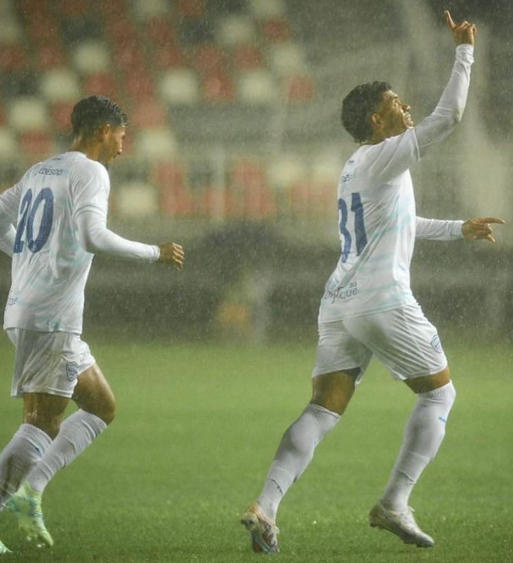 Barra vence a primeira no Catarinense