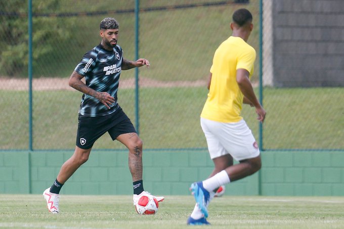 Botafogo abre carioca