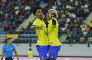 PRÉ-OLÍMPICO: Brasil joga mal, passa aperto, mas ataque dá vitória sobre a Colômbia