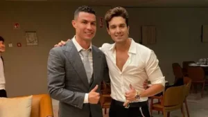 Cristiano Ronaldo dá Porsche de presente de aniversário para a mãe e Rolex para Luan Santana