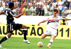 Ex-São Paulo e Athletico-PR cita lesões e busca INSS para se aposentar