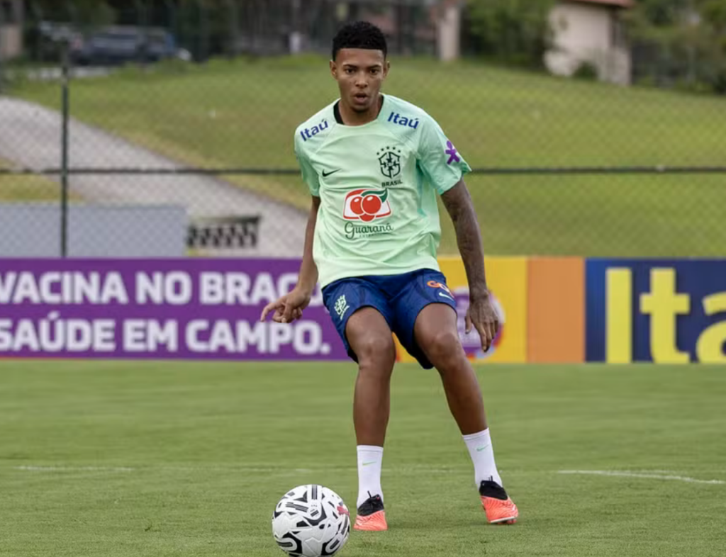 Lateral do Inter se machuca no treino e é cortado da seleção que disputará o Pré-Olímpico