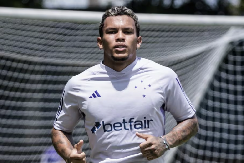 Reforço para 2024, Gabriel Veron se machuca no treino, passa por cirurgia e desfalca Cruzeiro