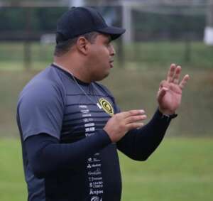 Paranaense: Cascavel anuncia demissão do treinador Leston Júnior após duas rodadas