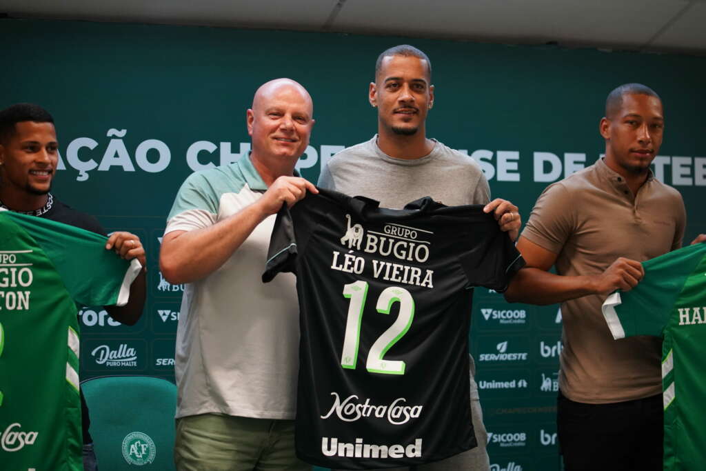 Catarinense: Chapecoense apresenta trio e garante “elenco praticamente fechado” para 2024