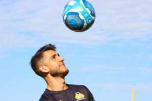 Catarinense: Embalado, Criciúma renova com Fellipe Mateus até final de 2025