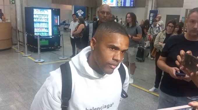 Douglas Costa compara Diniz a Guardiola e diz o motivo que o levou a jogar no Fluminense