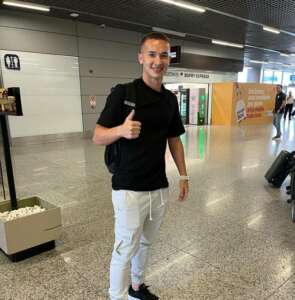 Volante ex-Ponte Preta desembarca em BH e já fala como reforço do América-MG