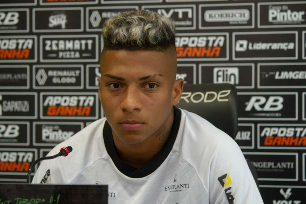 Catarinense: Apresentado, atacante do Figueirense projeta estreia: ‘Além de tudo é um clássico’