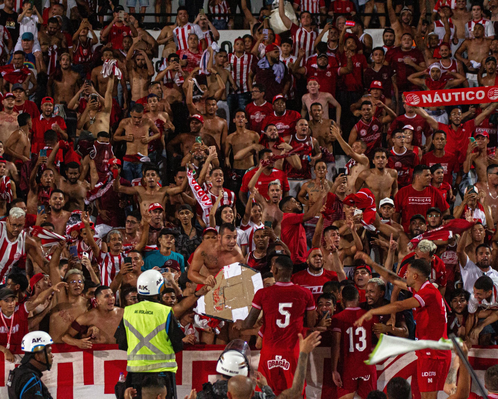 Náutico vence o Santa Cruz pelo Pernambucano (Foto: Divulgação / Náutico)