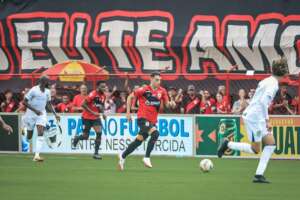 GOIANO: Atlético-GO e Goiás brigam pela liderança provisória