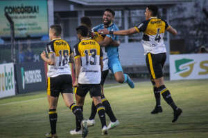CATARINENSE: Criciúma vence Concórdia e mantém a liderança