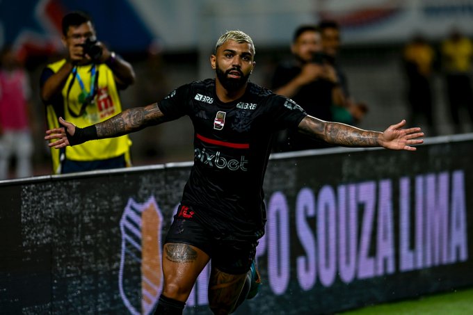 Gabigol marca e Flamengo vence no Carioca