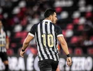 Giuliano celebra boa estreia e projeta crescimento do Santos contra a Ponte Preta