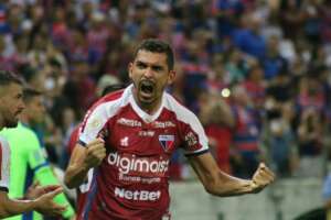 Paranaense: Coritiba acerta com lateral recordista de gols pelo Fortaleza