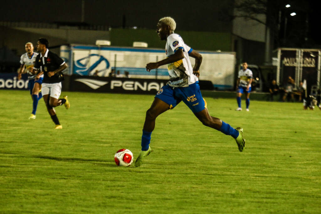 Carioca: Atacante do Sampaio Corrêa marca gol e dá assistência contra o Vasco