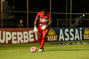 Carioca: Goleiro alega que Sampaio Corrêa pecou nos detalhes em revés para a Portuguesa