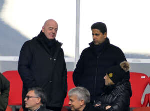 Italiano: Infantino lamenta racismo em jogo do Milan e defende derrota 'automática' para time da casa