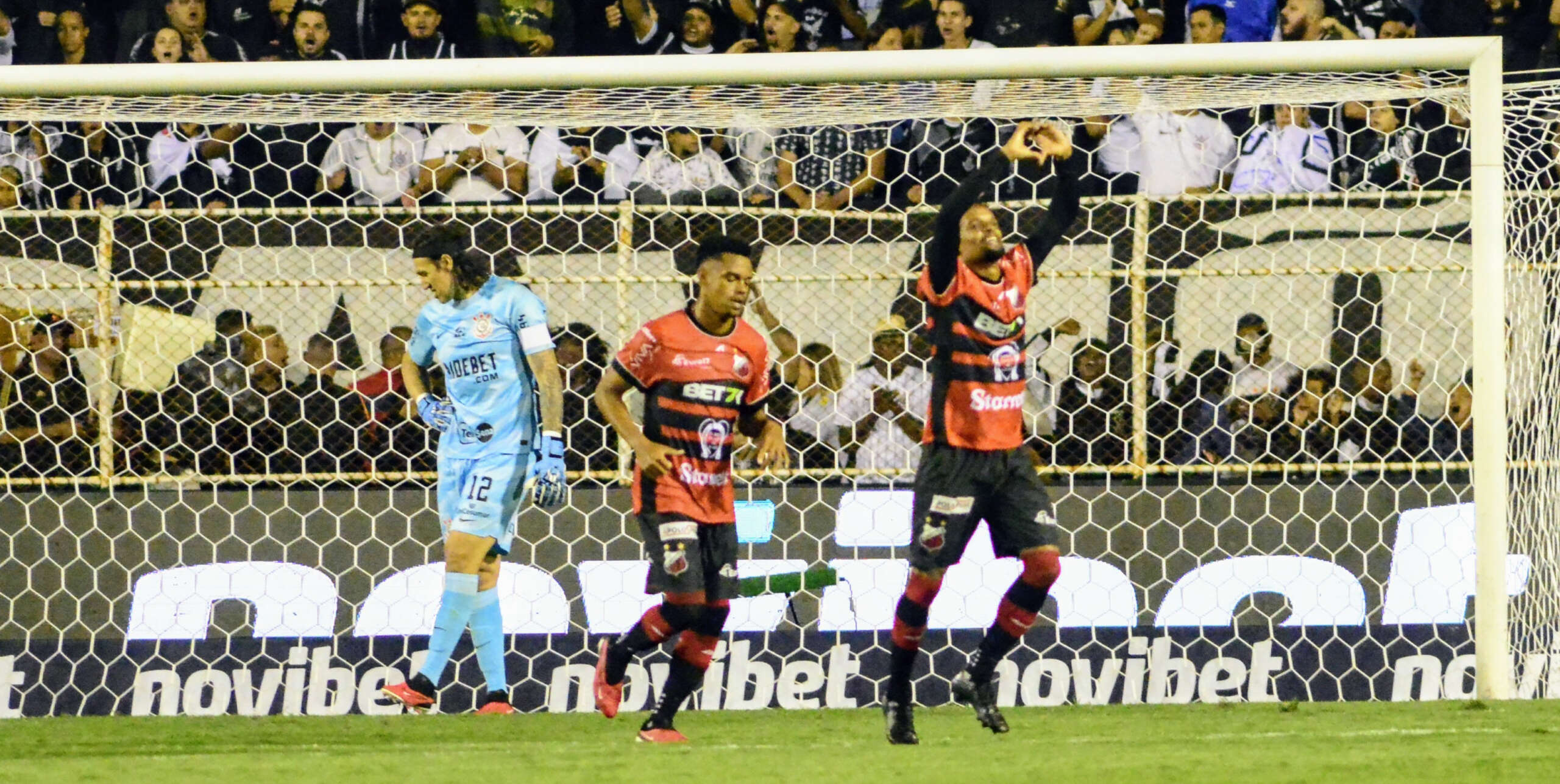 PAULISTÃO: Corinthians perde para o Ituano e Palmeiras luta para vencer Inter de Limeira