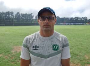 Catarinense: Auxiliar vê Chapecoense à frente na preparação física e pede seriedade na pré-temporada