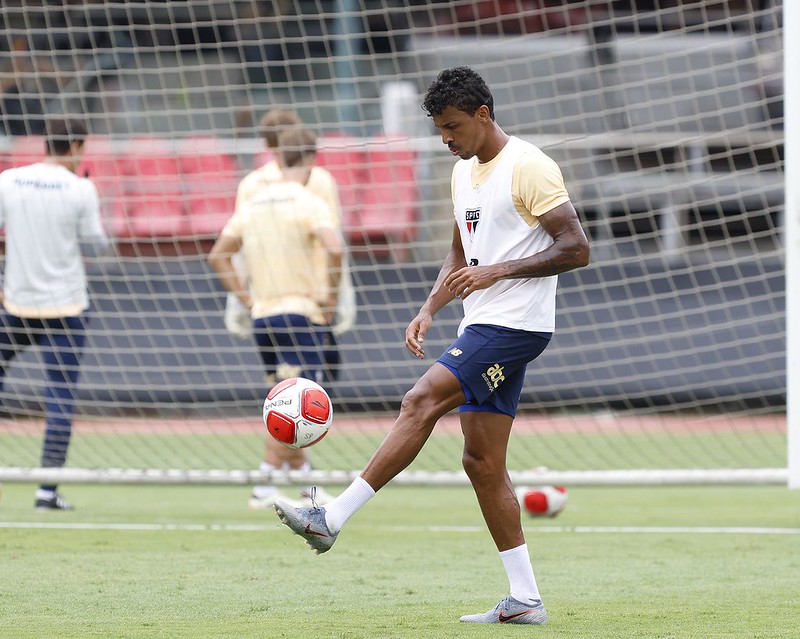 Luiz Gustavo e Erick sao apresentados no Sao Paulo