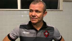 Maranhense: Técnico do Moto Club é preso por não pagar pensão alimentícia