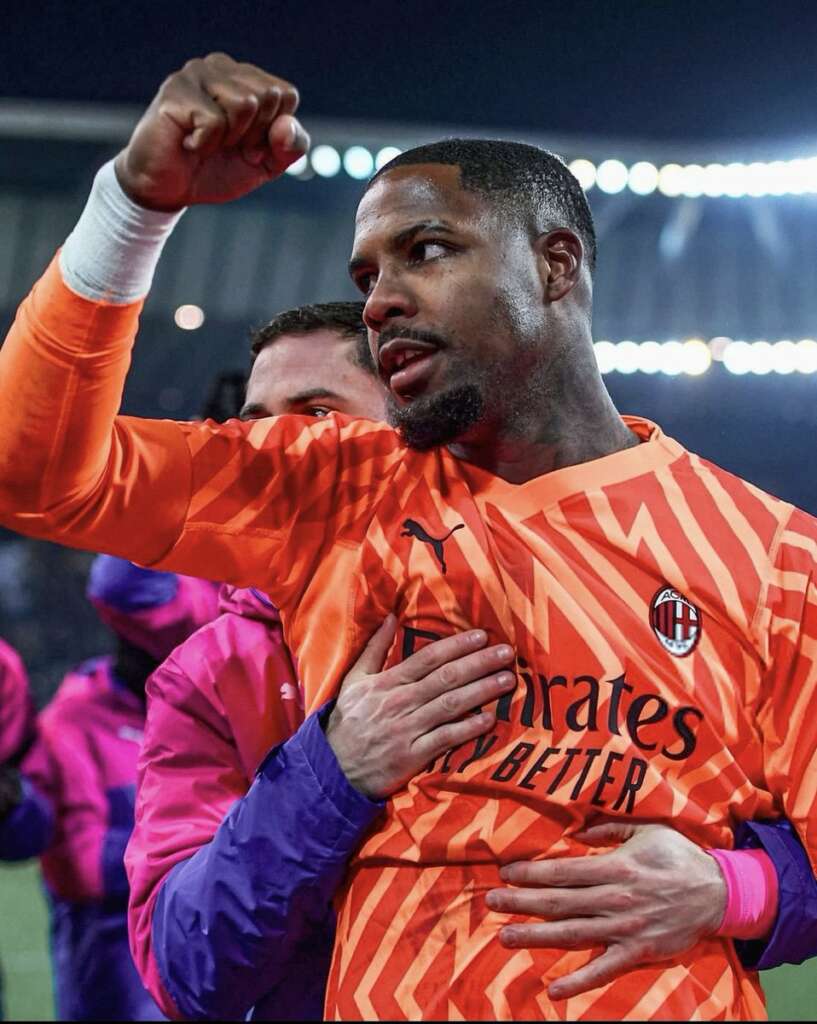 ITALIANO: Goleiro do Milan deixa o campo após gritos racistas e jogo com Udinese é interrompido