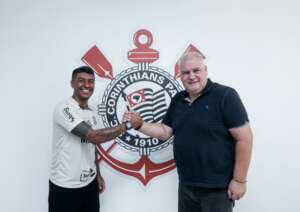 Paulistão: Corinthians anuncia renovação de contrato dos volantes Paulinho e Maycon
