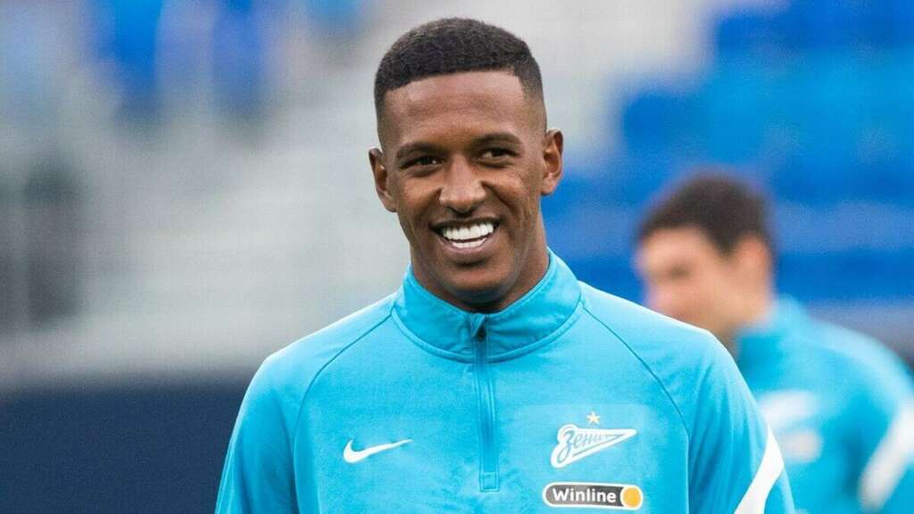 Gaúcho: Internacional contrata zagueiro ex-Corinthians que pertence ao Zenit por empréstimo