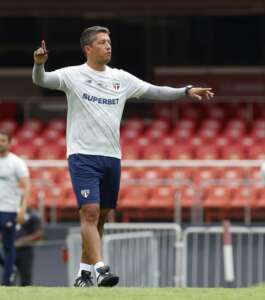 Guia Paulistão: Nova comissão gera incógnitas, mas São Paulo mantém base e promete ser ofensivo