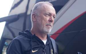 Mano lamenta elenco enxuto e vê derrota injusta ao Corinthians: 'Produzimos para vitória fácil'