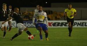 CARIOCA: Vasco busca virada, mas cede empate ao Sampaio Corrêa em jogo de 6 gols