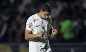 Lucas Veríssimo se despede do Corinthians com um 'até breve' e dispara: 'A verdade prevalecerá'
