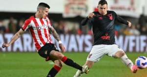 Paranaense: Athletico oficializa lateral-direito argentino, que assina até 2027