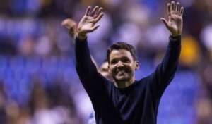 Mineiro: A caminho do Cruzeiro, técnico Nicolás Lárcamon se despede do México