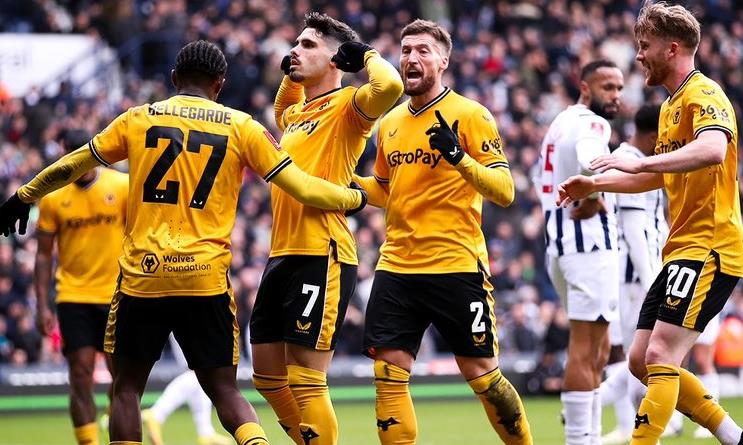 COPA DA INGLATERRA: Invasão, confusão e gol de Matheus Cunha marcam vitória do Wolverhampton